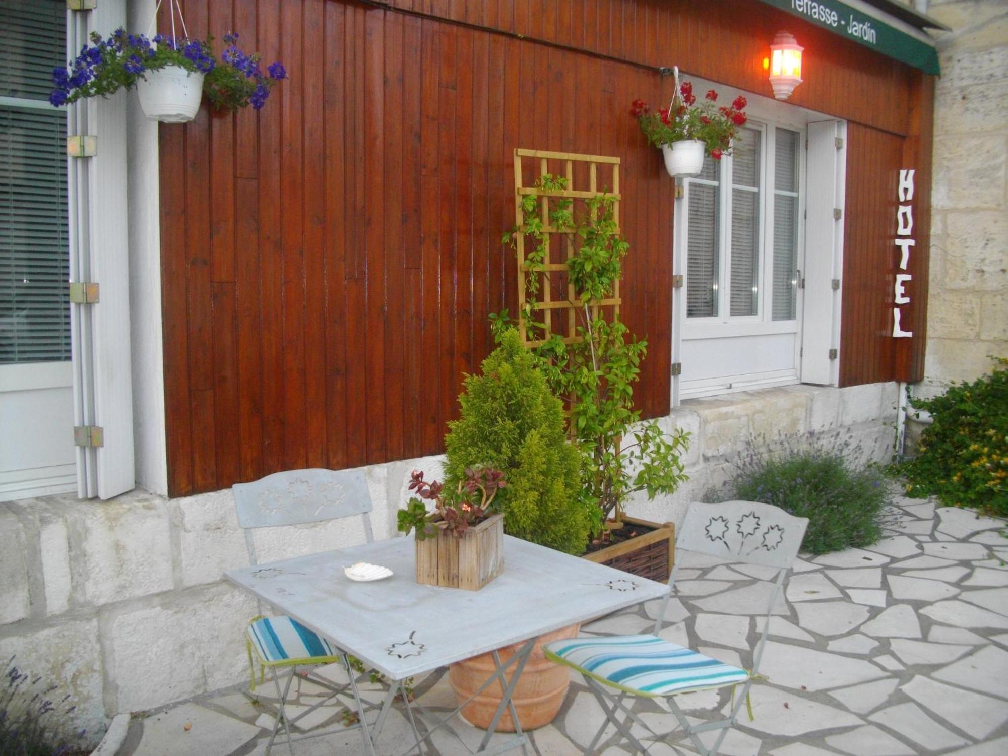 Le Parisien Saintes Exterior foto
