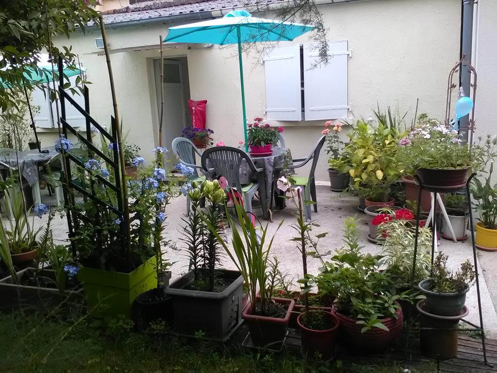 Le Parisien Saintes Exterior foto